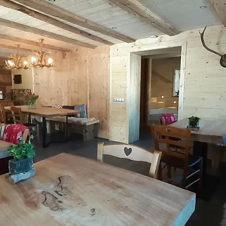 Alpen Lodge *