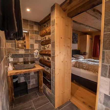 Alpen بيت خشبي *