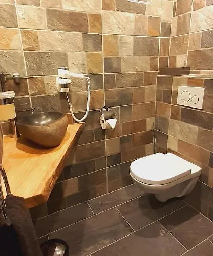 Деревянный коттедж Alpen