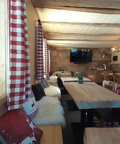 Alpen Деревянный коттедж *