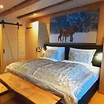 Alpen Lodge *
