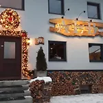 Alpen Lodge *