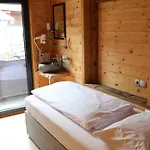 Alpen Lodge *